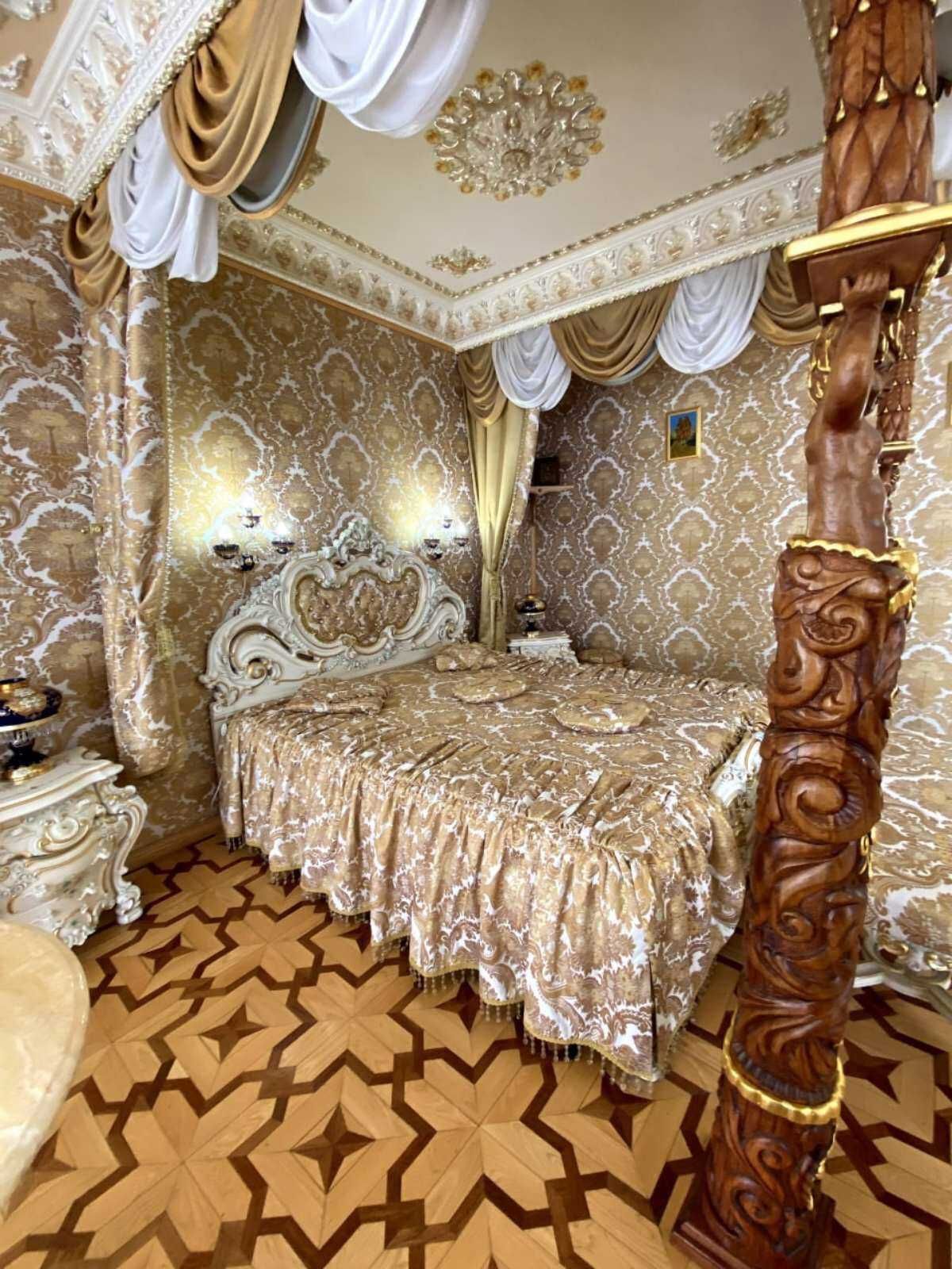 Продам 4 комнатную квартиру по ул Златоустовской 50