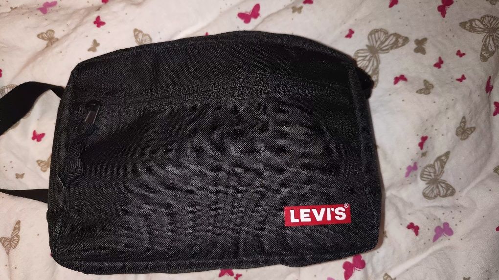 Torba.   Levi's .