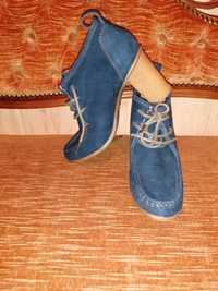 Женская обувь (сапожки, туфли)
