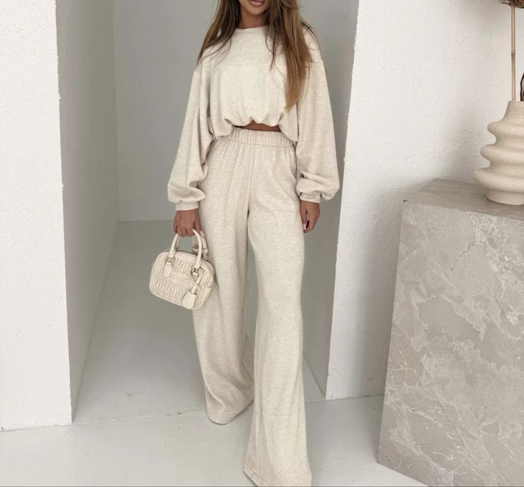 Beżowy damski komplet