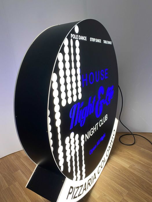 Letras monobloco, Corpóreas, Caixas de luz, Reclames luminosos