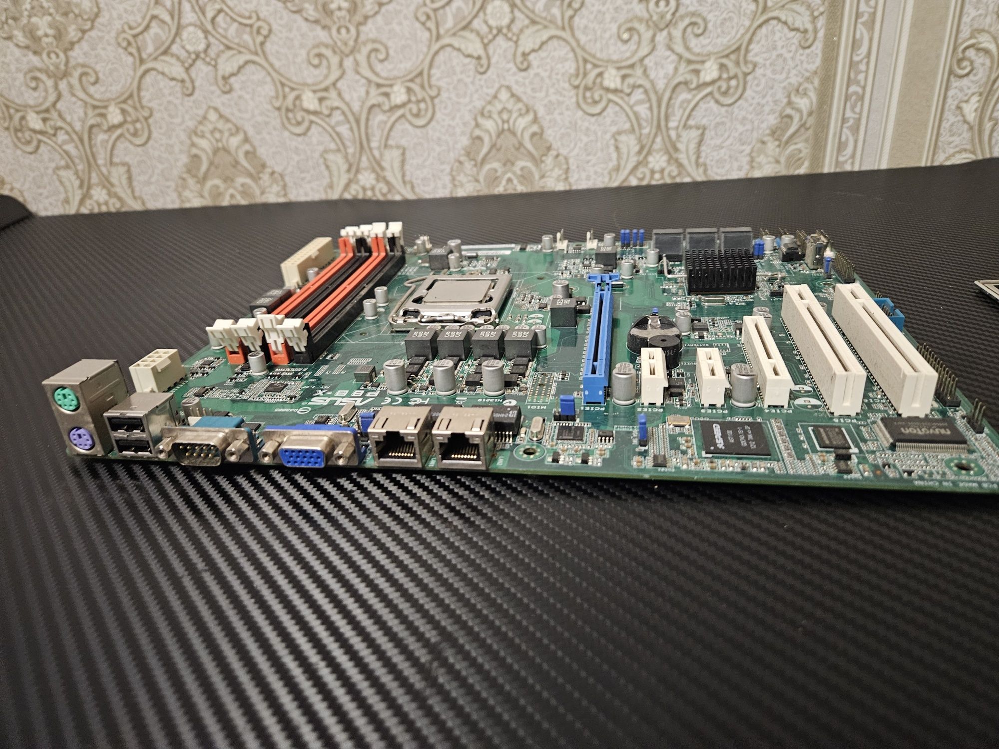 Материнська плата Asus P8B-X (s1155-Серверна) + Intel Xeon E3-1220