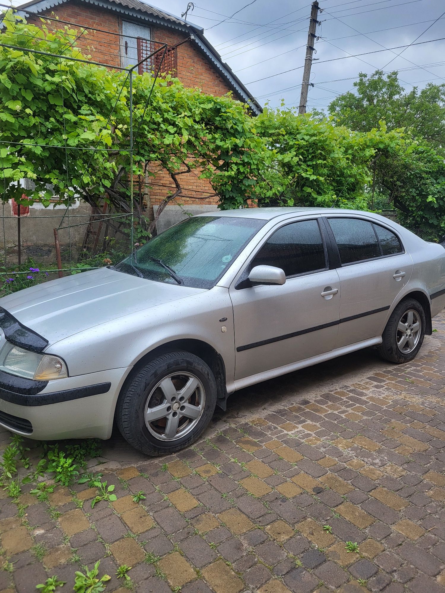 Продам легковий автомобіль