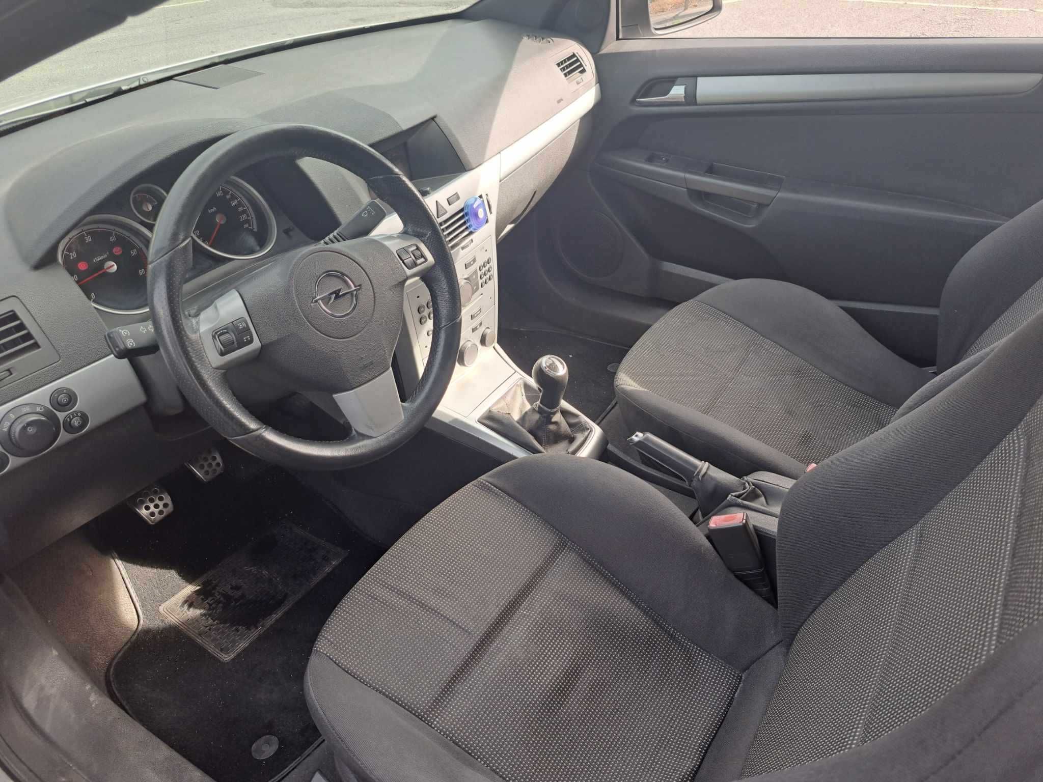 Opel Astra GTC 1.3 CDTI Sport Van