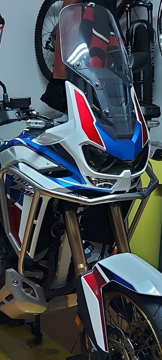 África Twin 1100 ADV DCT