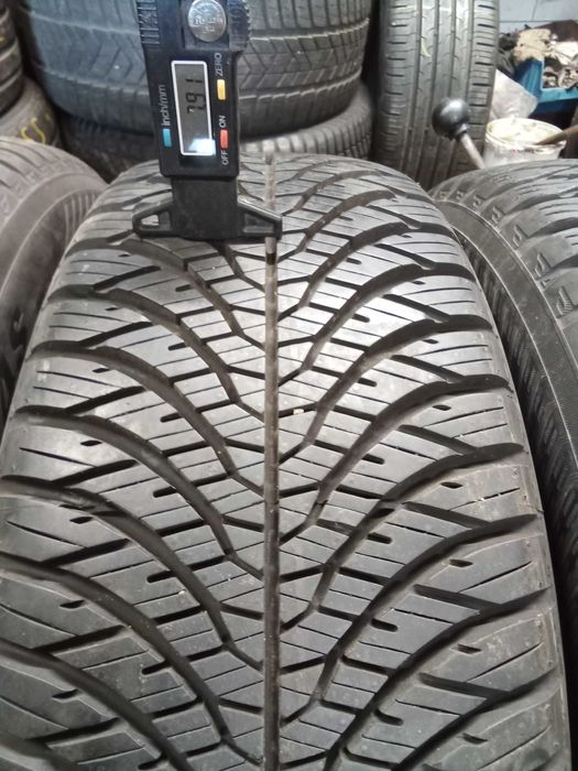 Opony całoroczne  205/60 R16 Yokohama 4x7,5mn