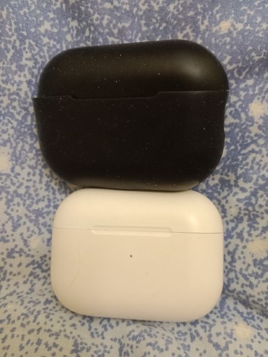 Кейс для навушників AirPods pro