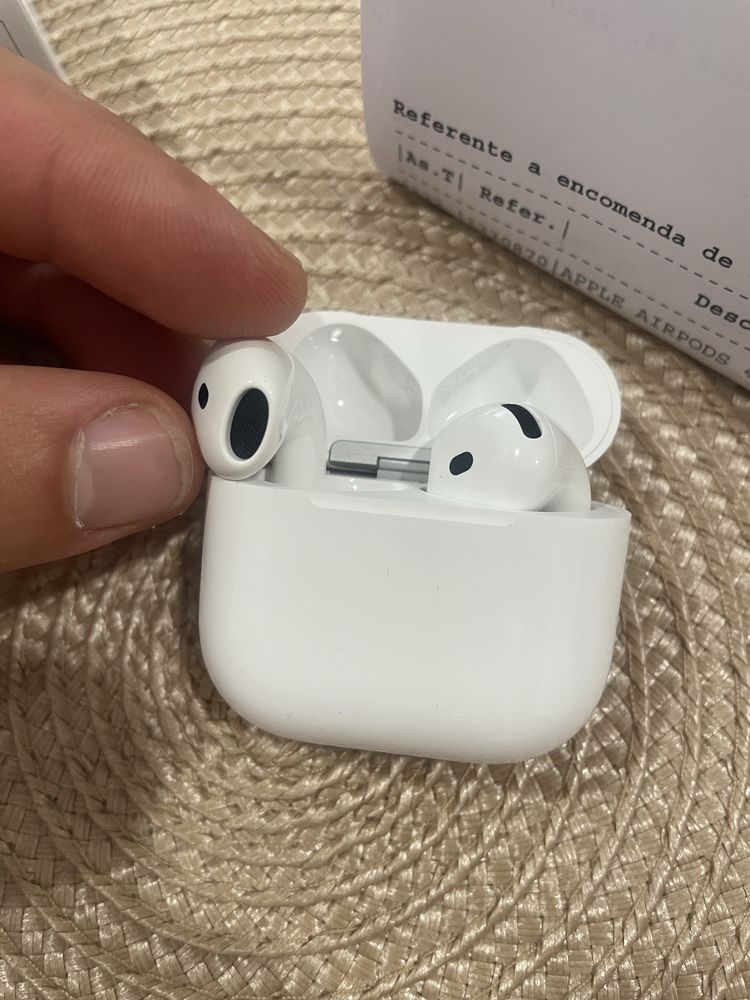 Airpods 4 junho c/fatura