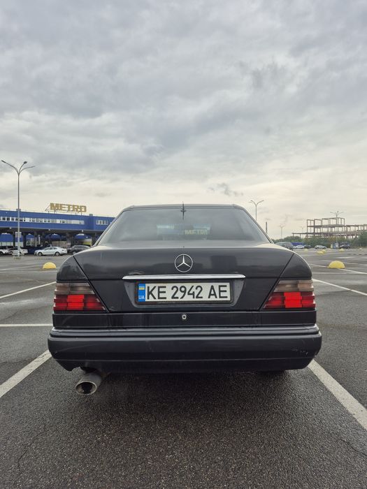 Продам Мерседес 124 2л бензин
