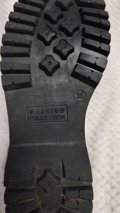 Шкіряні черевики 38 розміру