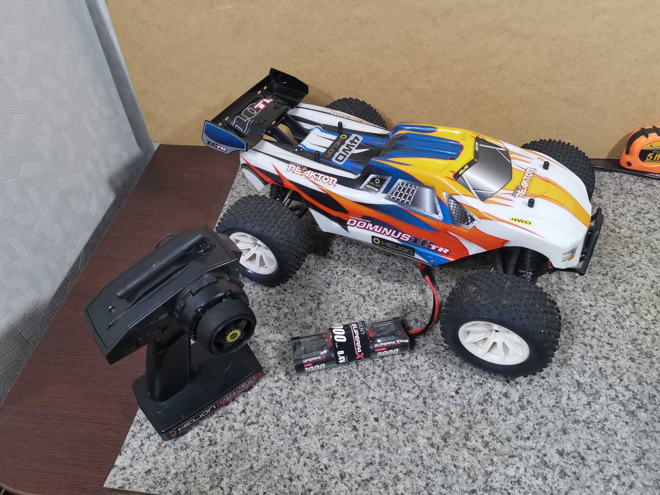 RC машинка Helion Dominus 10TR Brushless 1/10 безколекторна траггі