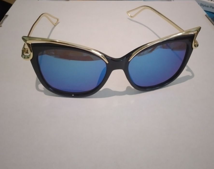 Солнцезащитные очки