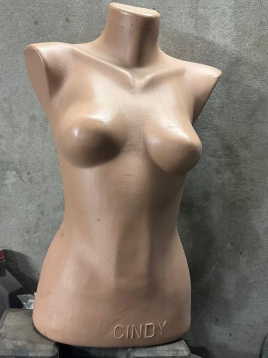 Манекен жіночий бюст