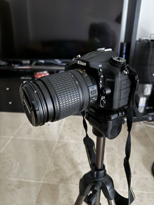 Nikon 7200 + Objectiva 18-140