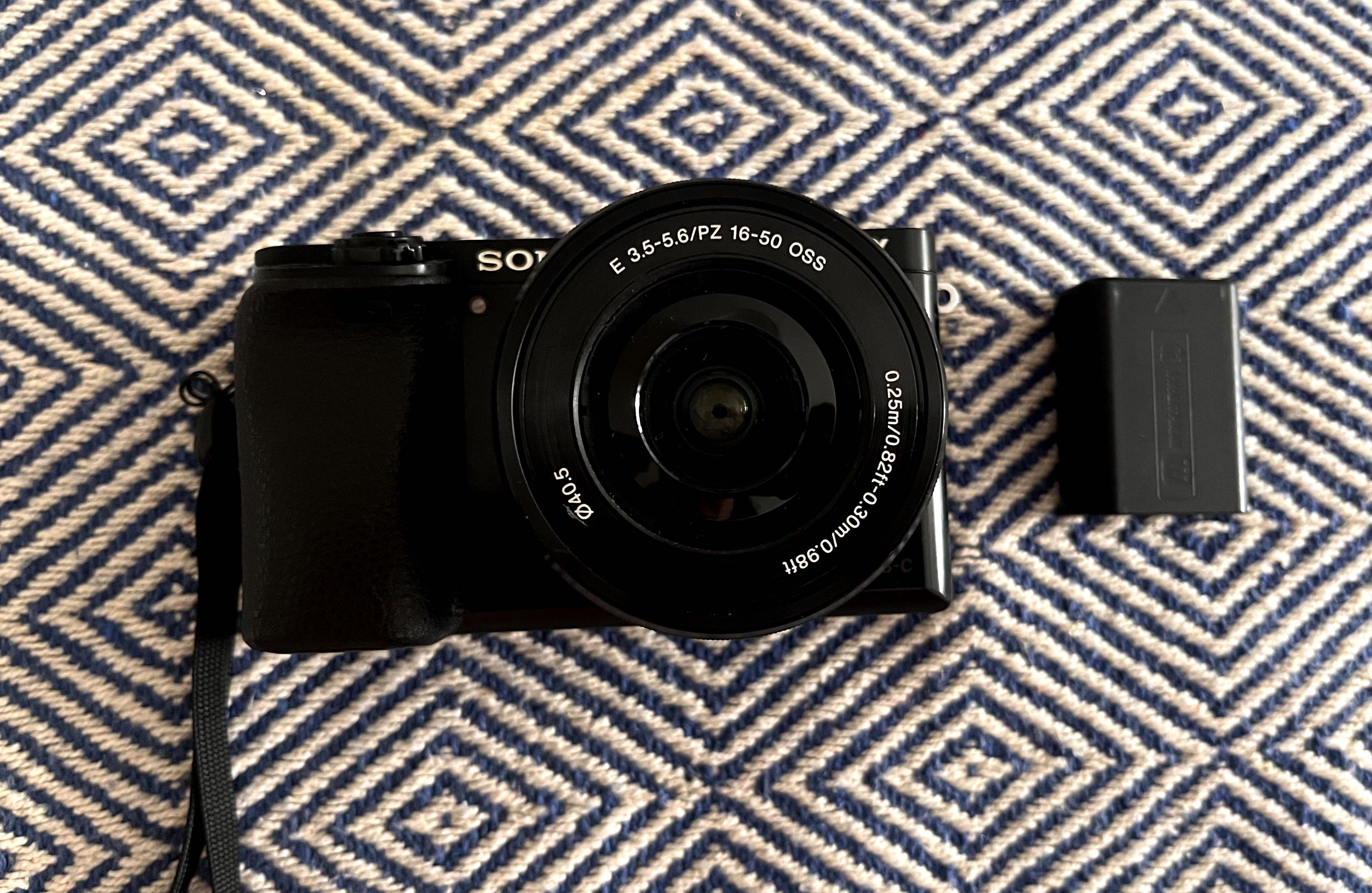 Camera Sony 6000