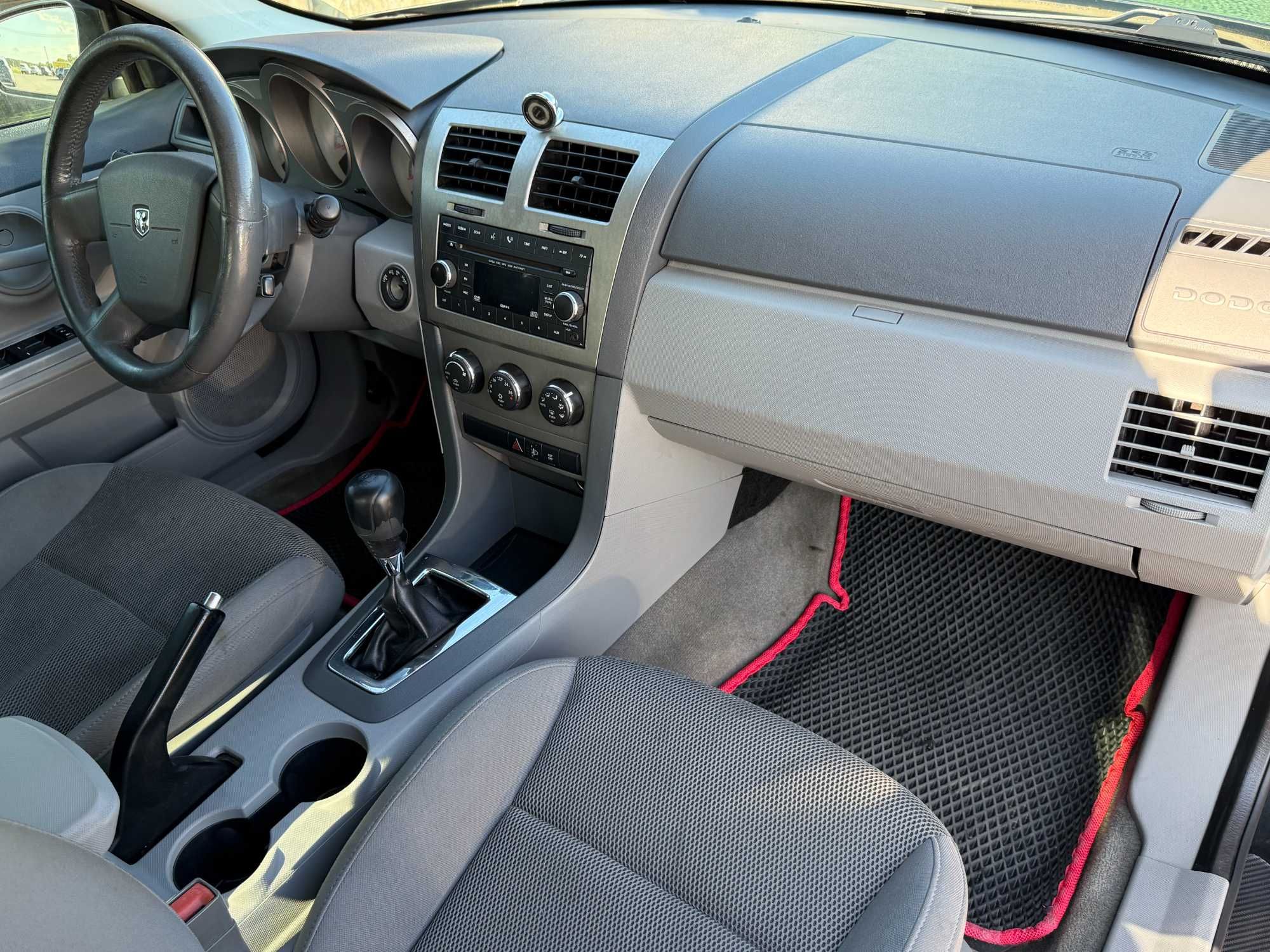 Dodge avenger 2008 2.0 Гарний стан