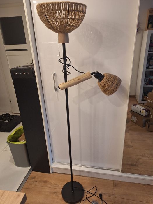 Lampa podłogowa z wikliną