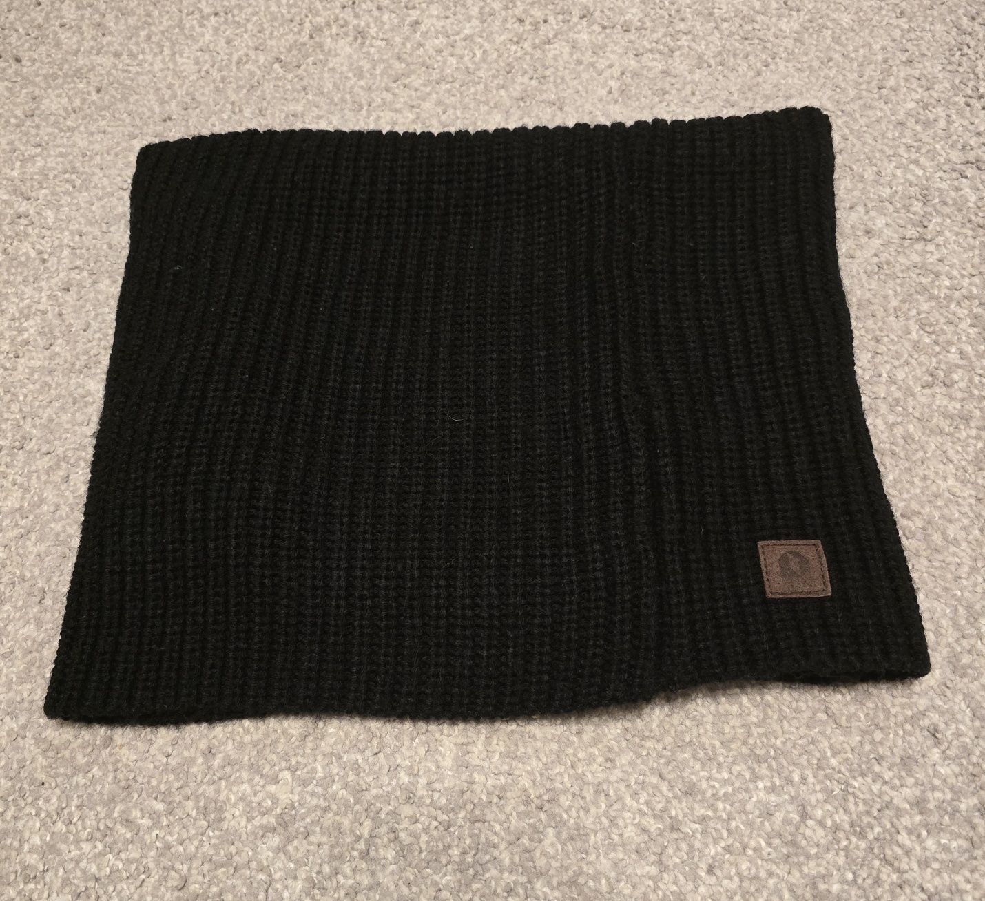 Komin męski, Reserved