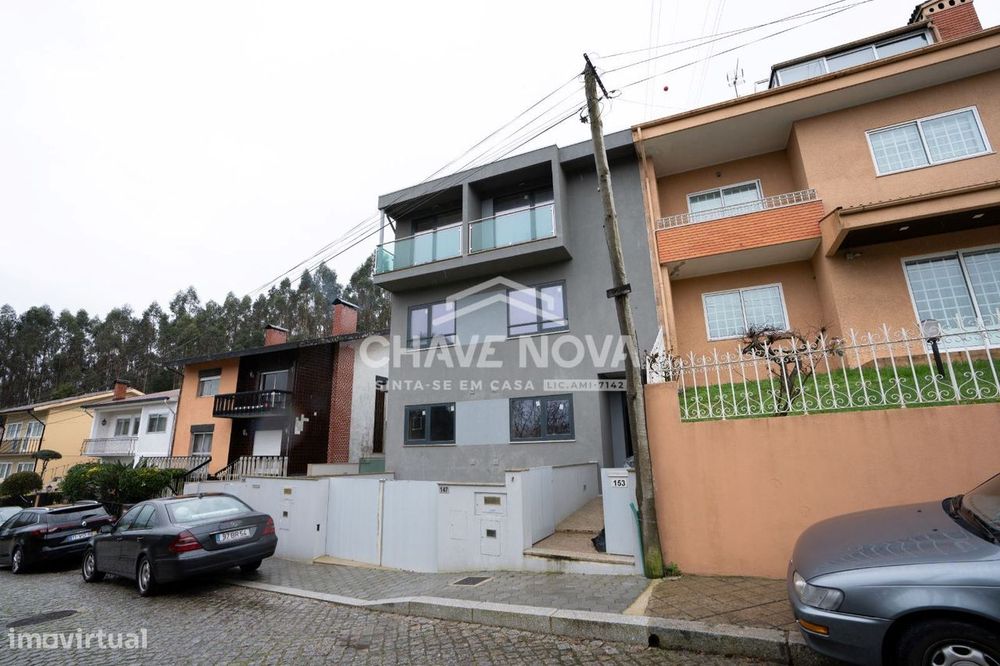 Moradia em Banda T3+1 situada em Laborim