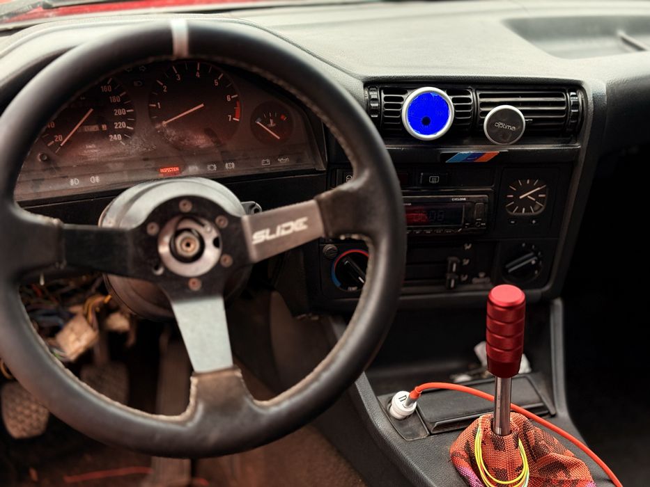 Продам корч е30 купе