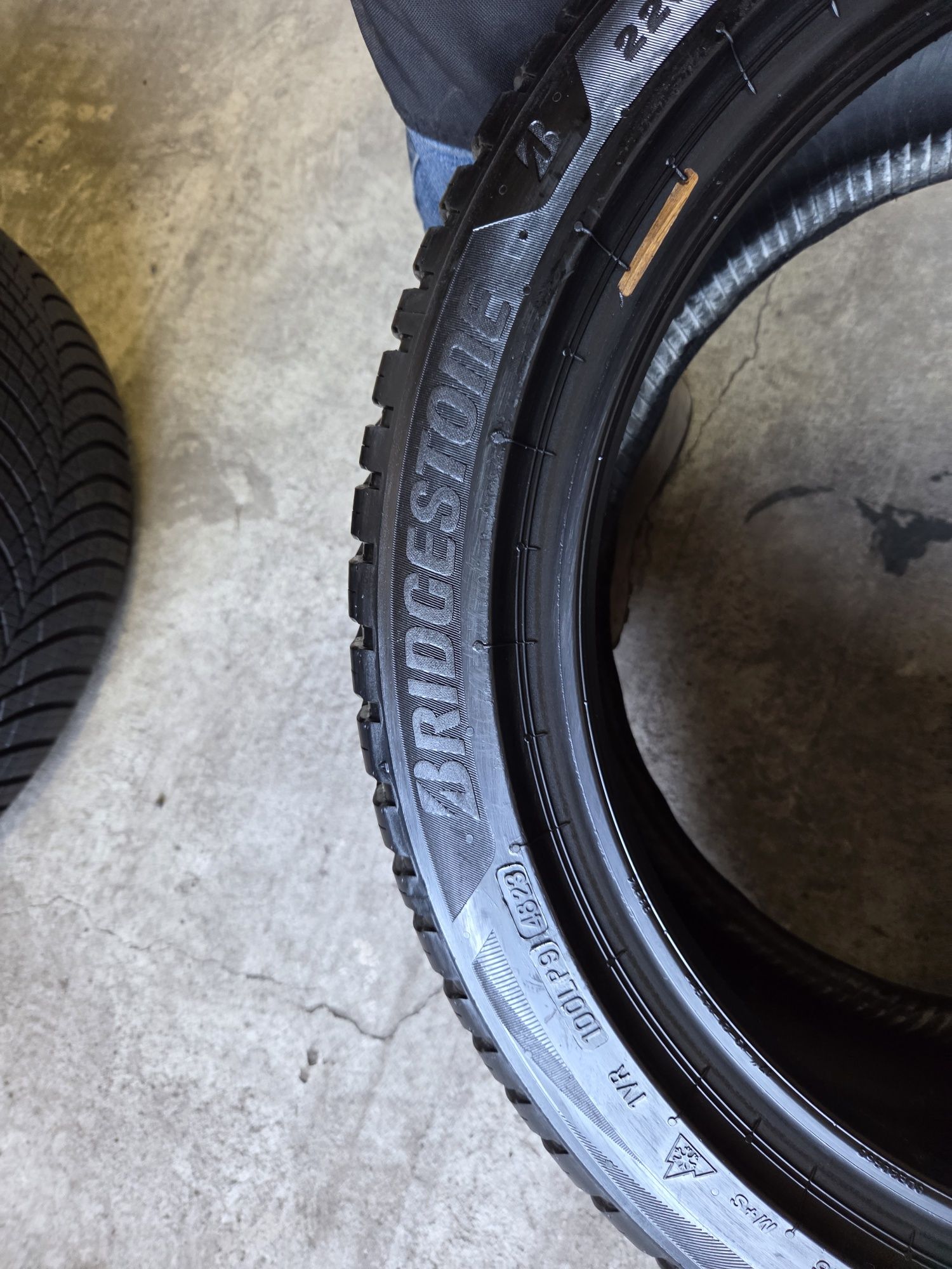 opony używane 225/45R17 Bridgestone Turanza Allseason 6 Enliten