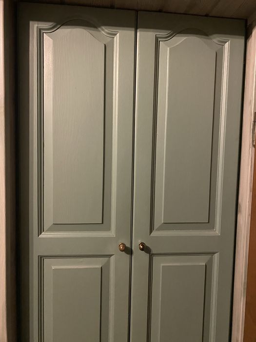 Drzwi drewniane do szafy, cztery sztuki.