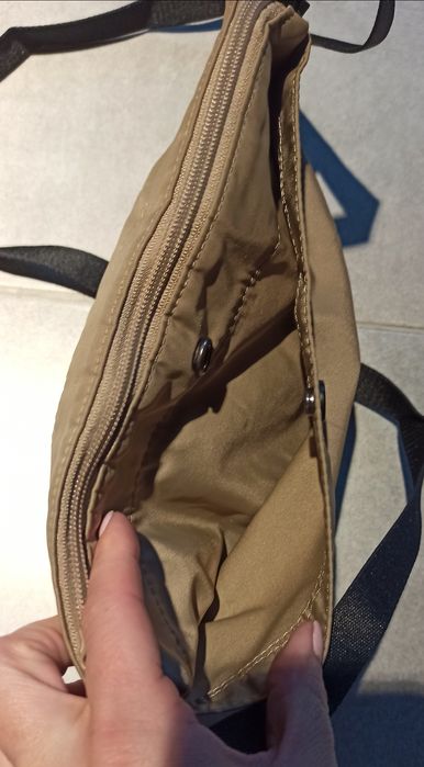 Сумка бананка Uniqlo