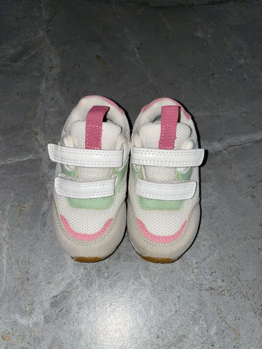 Кросівки дитячі primark 22 розміру (13,5-14см устілка)