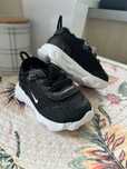 Buciki dla niemowlaka nike 18,5
