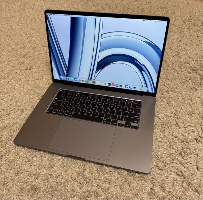 Продам Macbook Pro 16 2019 i9, 32Gb, 2Tb SSD, AMD Radeon Pro 5500m