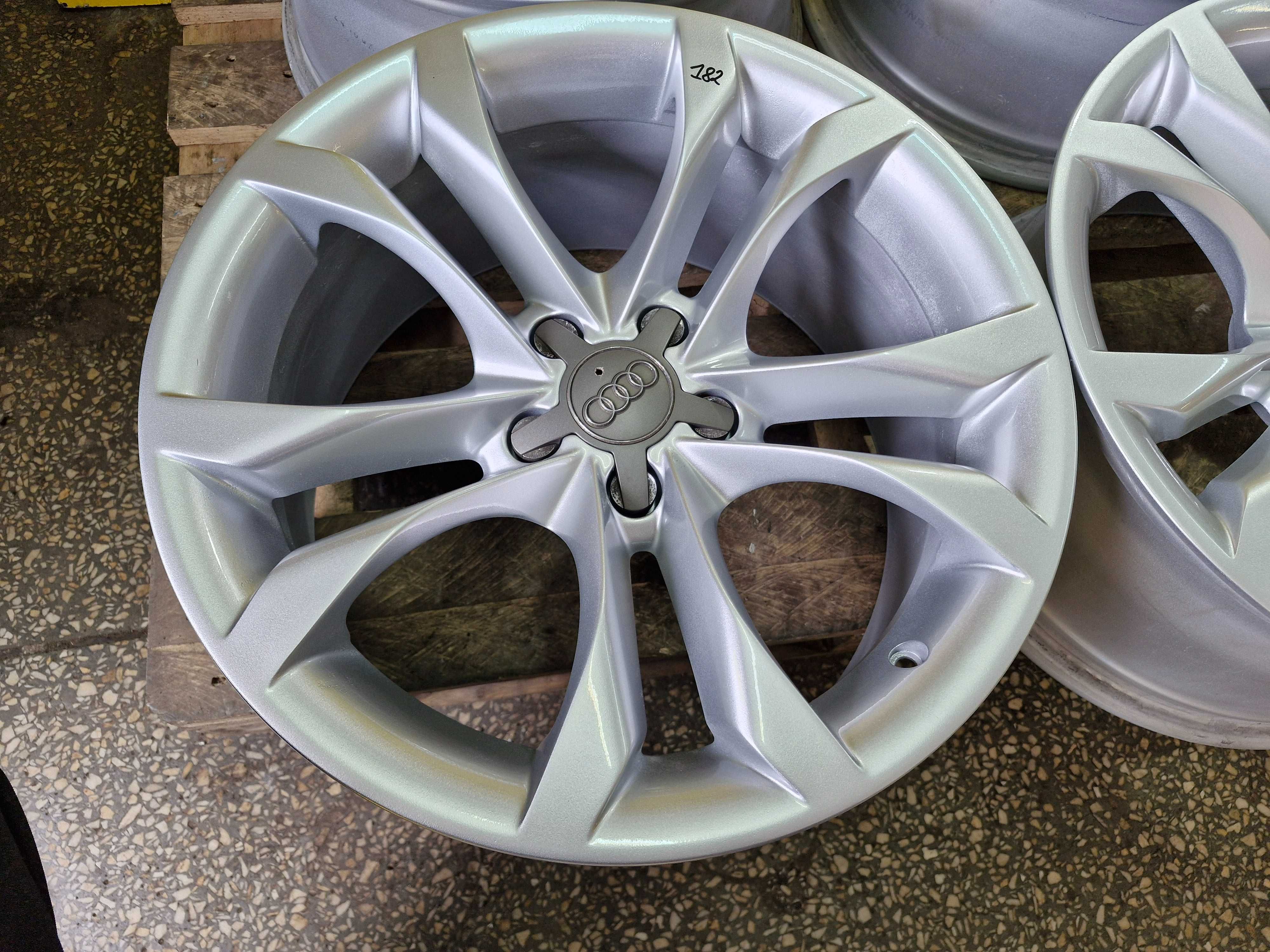 Alufelgi 5x112 18 Audi A4 B8 B9 A6 A5 S5 OE 8.5" x 18" ET29 8T0