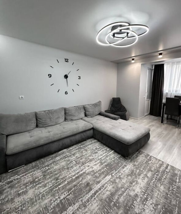 Продається 3-кімнатна квартира район ТЦ Майдан