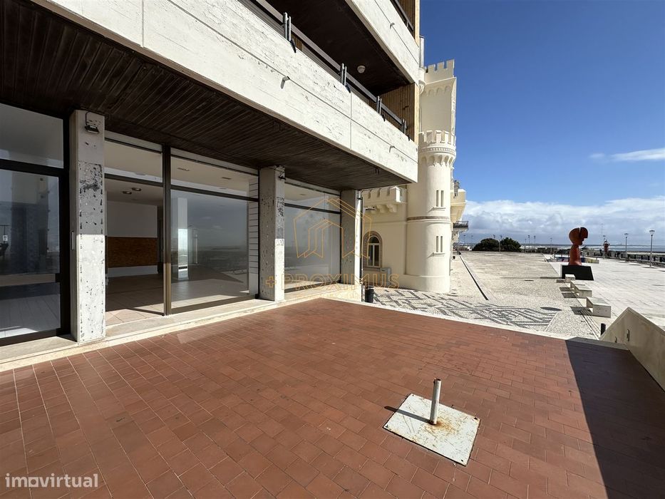 Loja situada na Esplanada Silva Guimarães