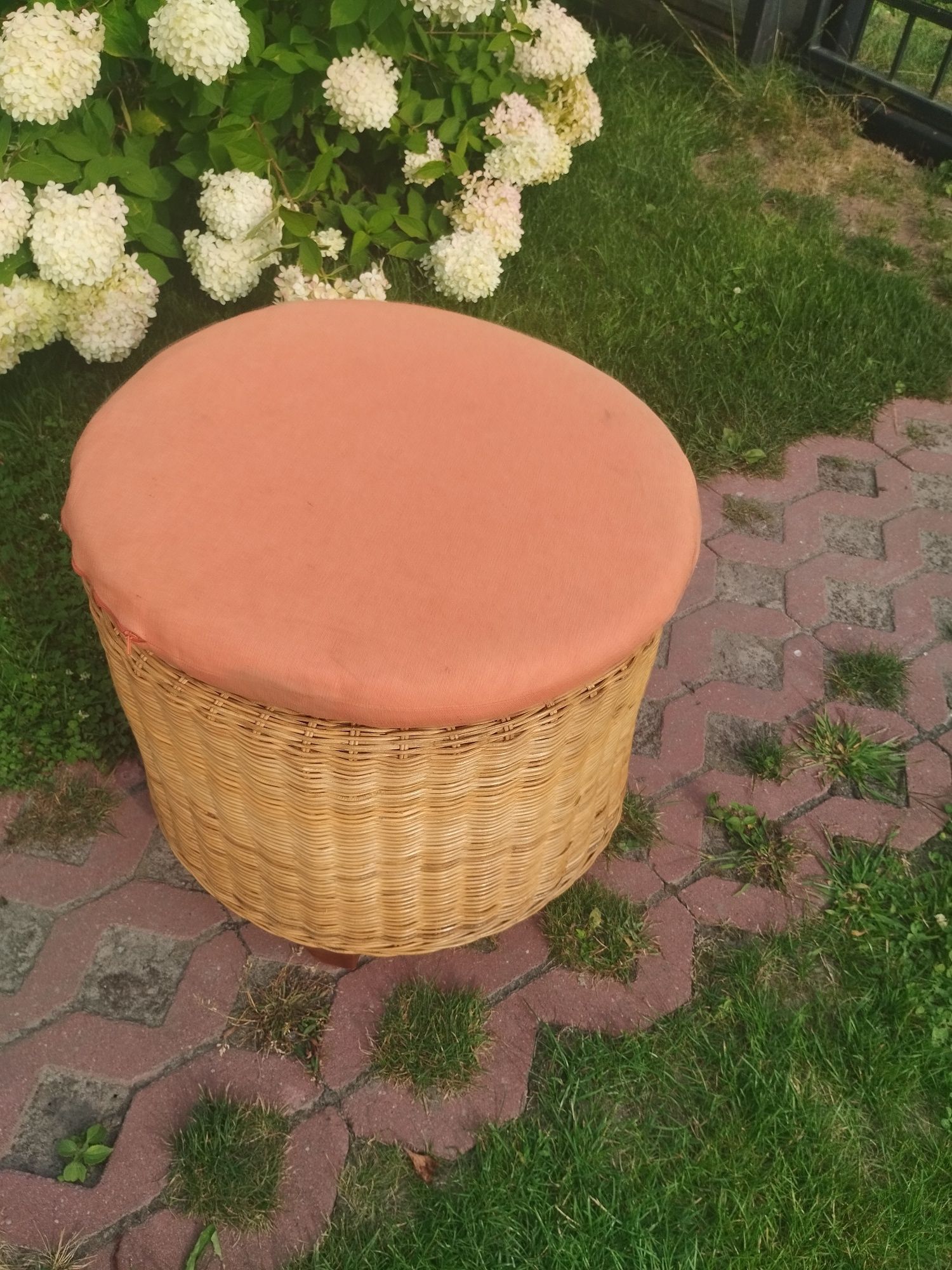 Puf pufa okrągła rattanowa rattan boho podnóżek rattan rattanowy