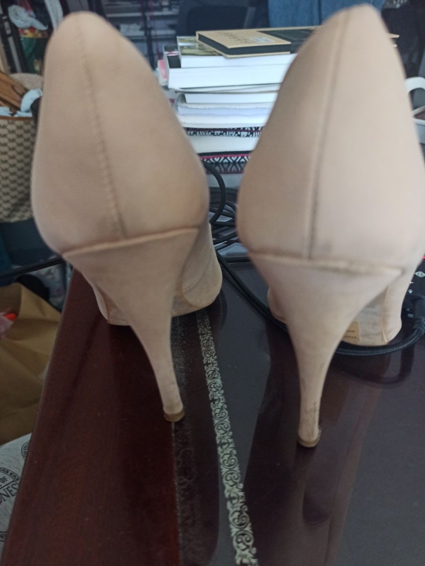 Sapatos nude Victoria's Secret