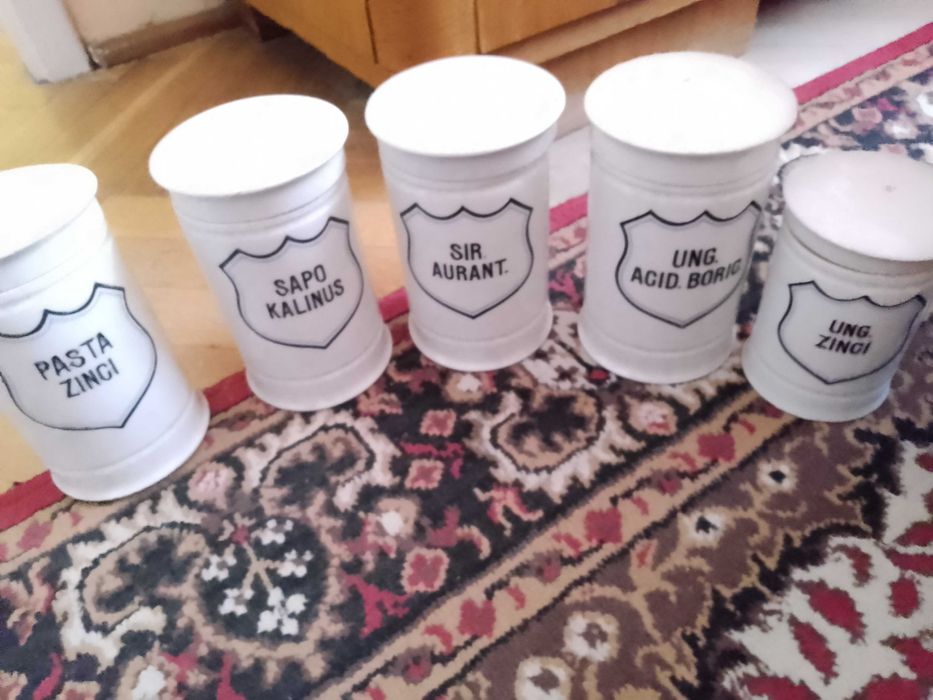 Pojemniki apteczne, apteka ceramika zabytek antyk