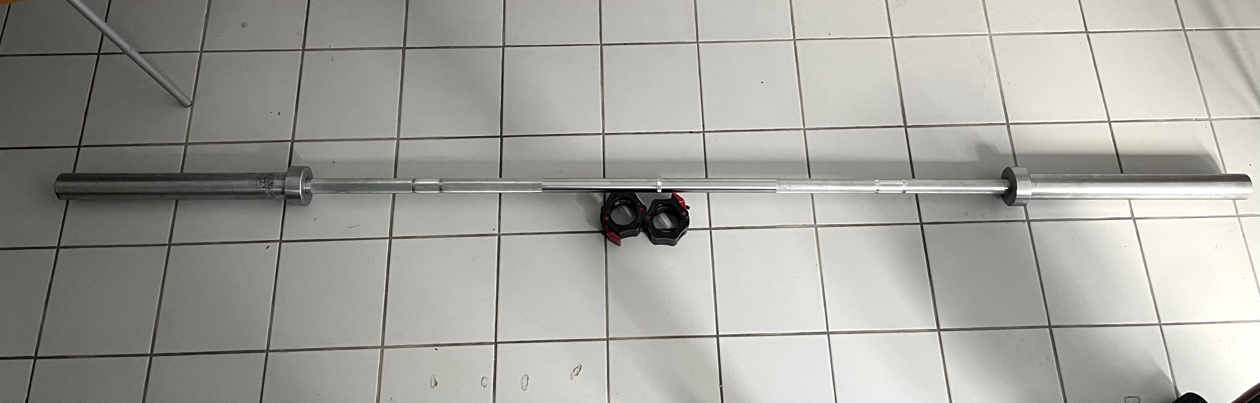 Barra Olímpica 20 kg, Manga 50 mm Diâmetro, Pega 28 mm Diâmetro
