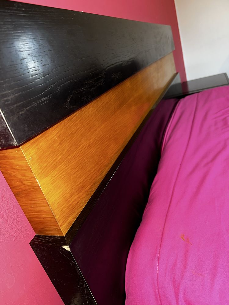 Cama de Madeira Maciça – Excelente Estado!  Cama + cabeceira + comoda