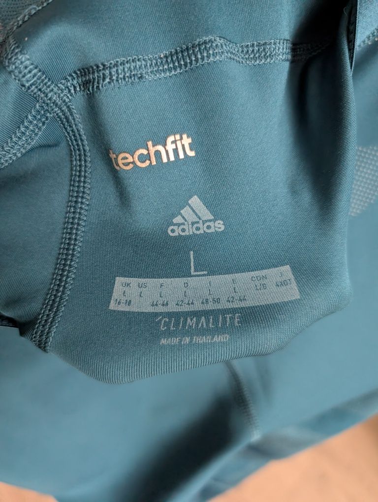 Спортивні шорти та лосіни