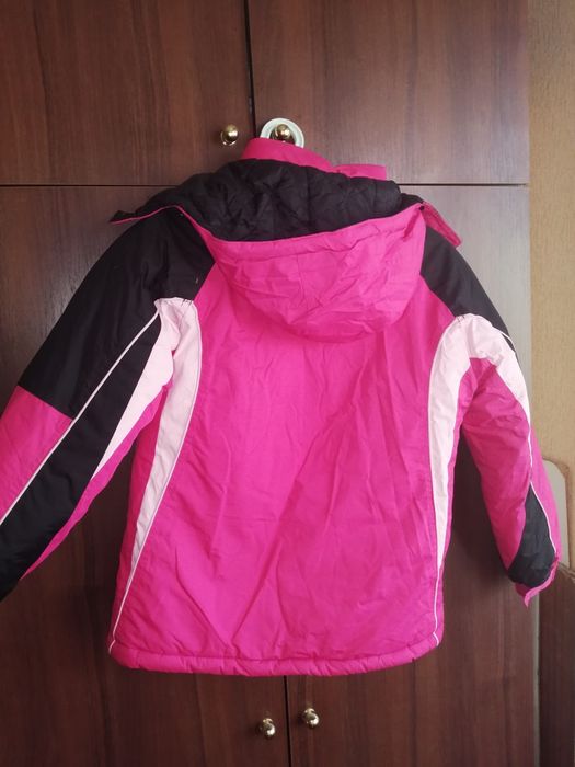 Пуховик зимовий на дівчинку 10-12 років