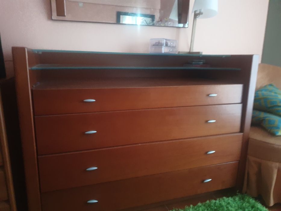 Movel 4 gavetas +espelho