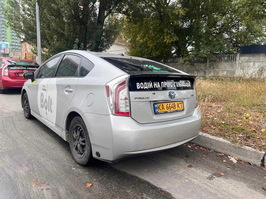 Робота у таксі Заправка за рахунок компанії*