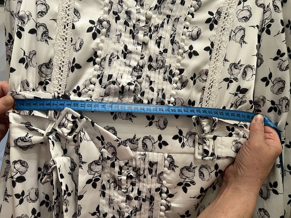 Жіноча сукня в ідеальному стані