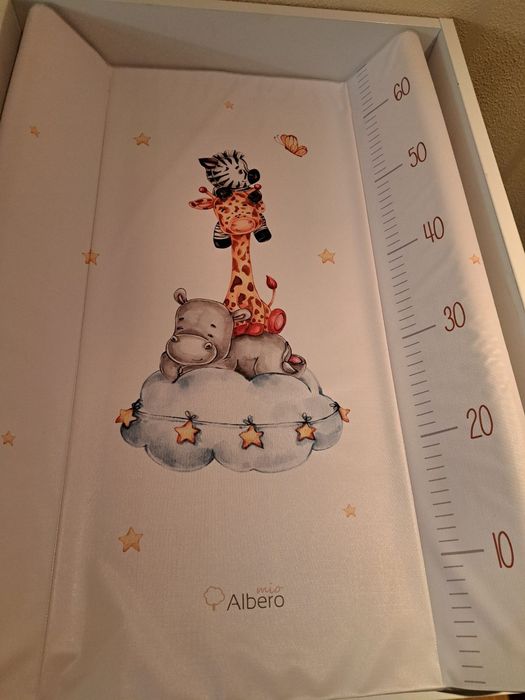 Продам Новий пеленальний столик комод   разом з пеленальним килимком