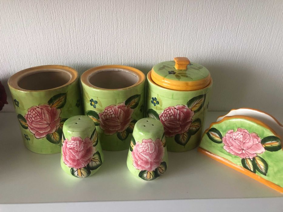 Набор для специй  фарфоровый Солонки Салфетница Подставка