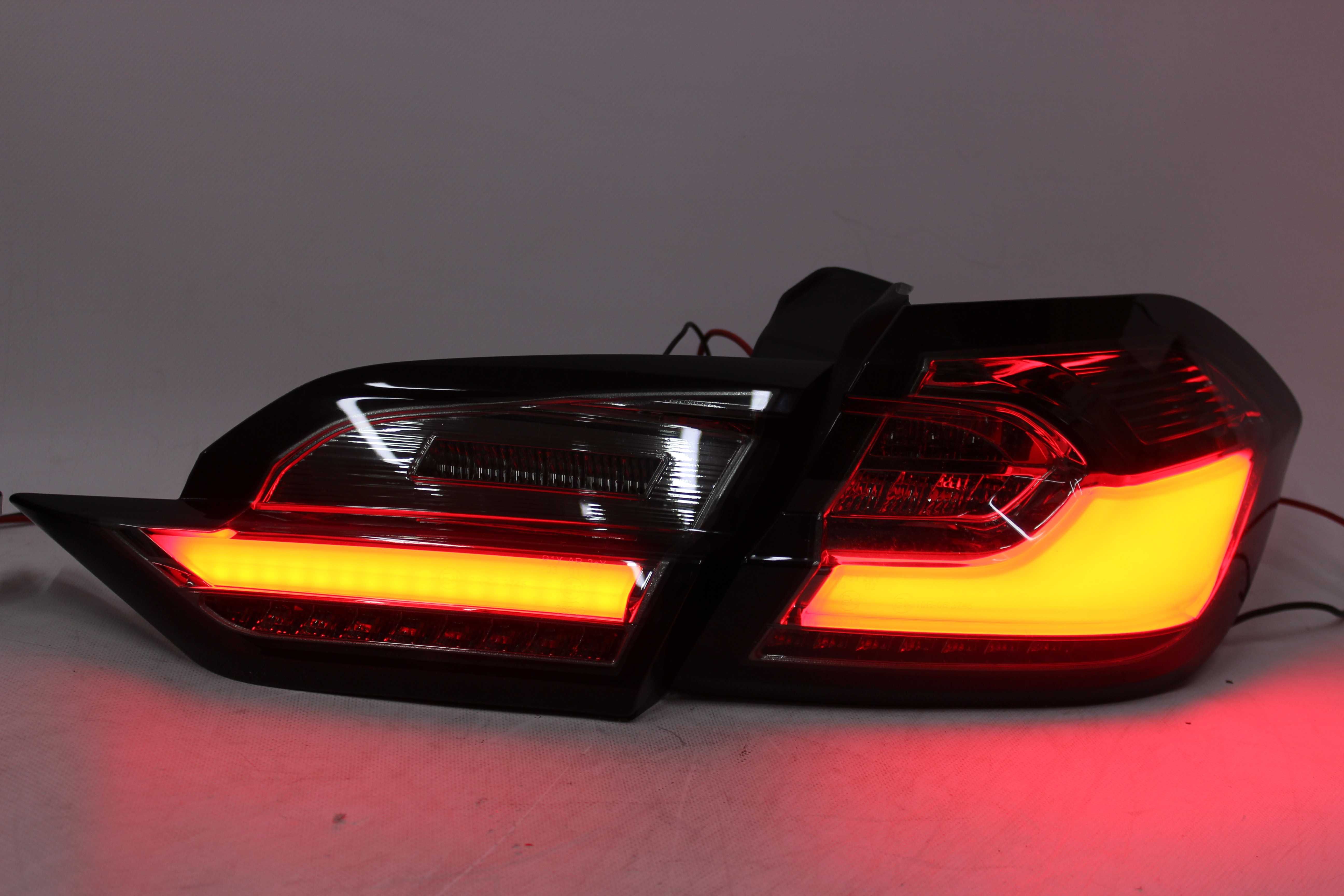Lampy tylne tył FORD FIESTA MK8 17-21 HB LED BAR NEON Dynamiczne SMOKE