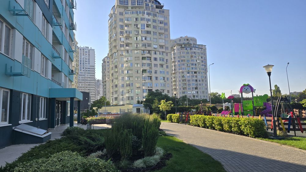 Кухня-студия и спальня (евродвушка) в Альтаире, Таирово! Дом заселен!