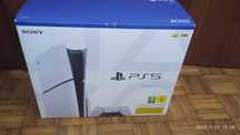 Caixa PS5 Slim com manuais