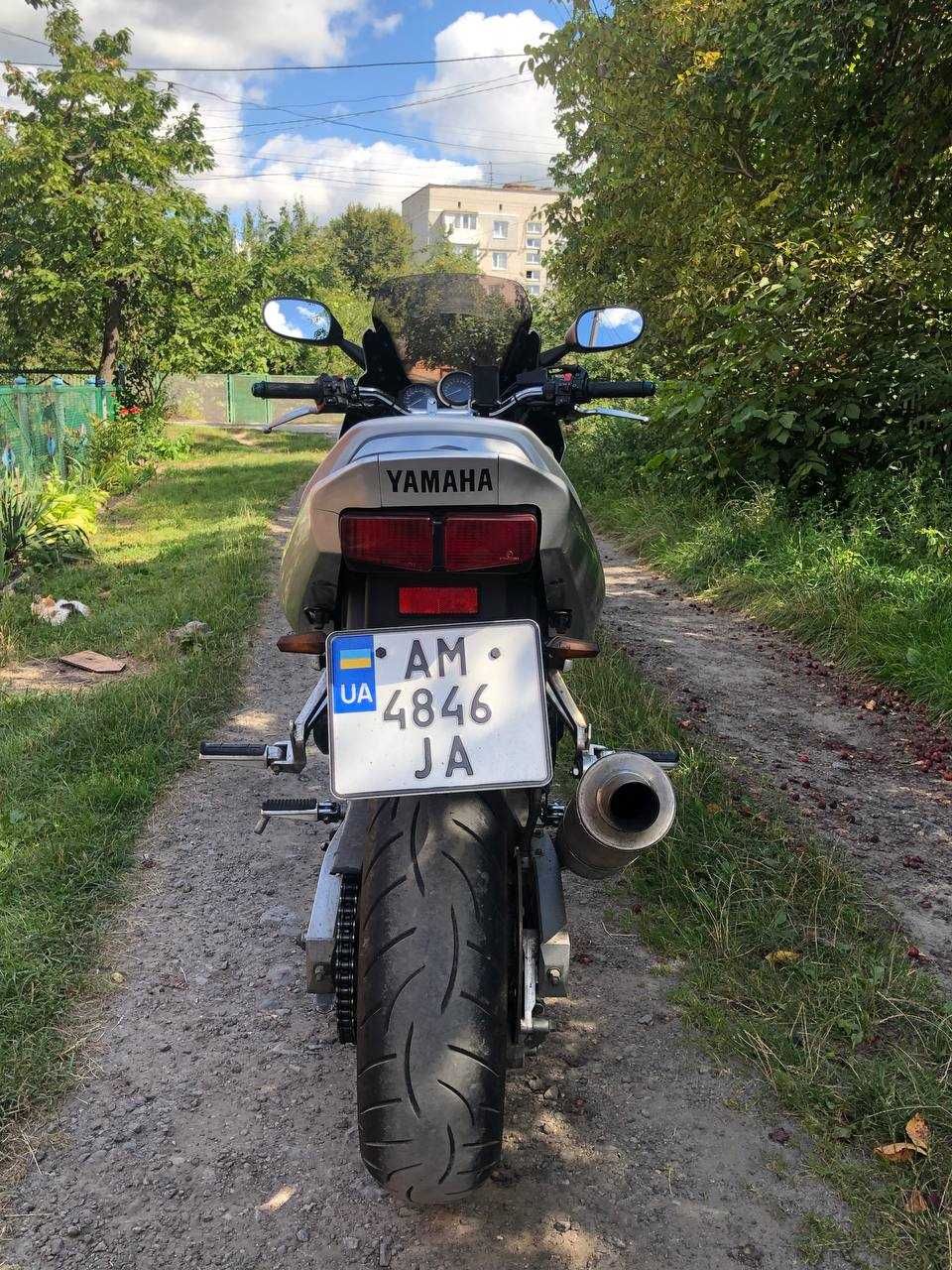 Yamaha FZS600 Fazer