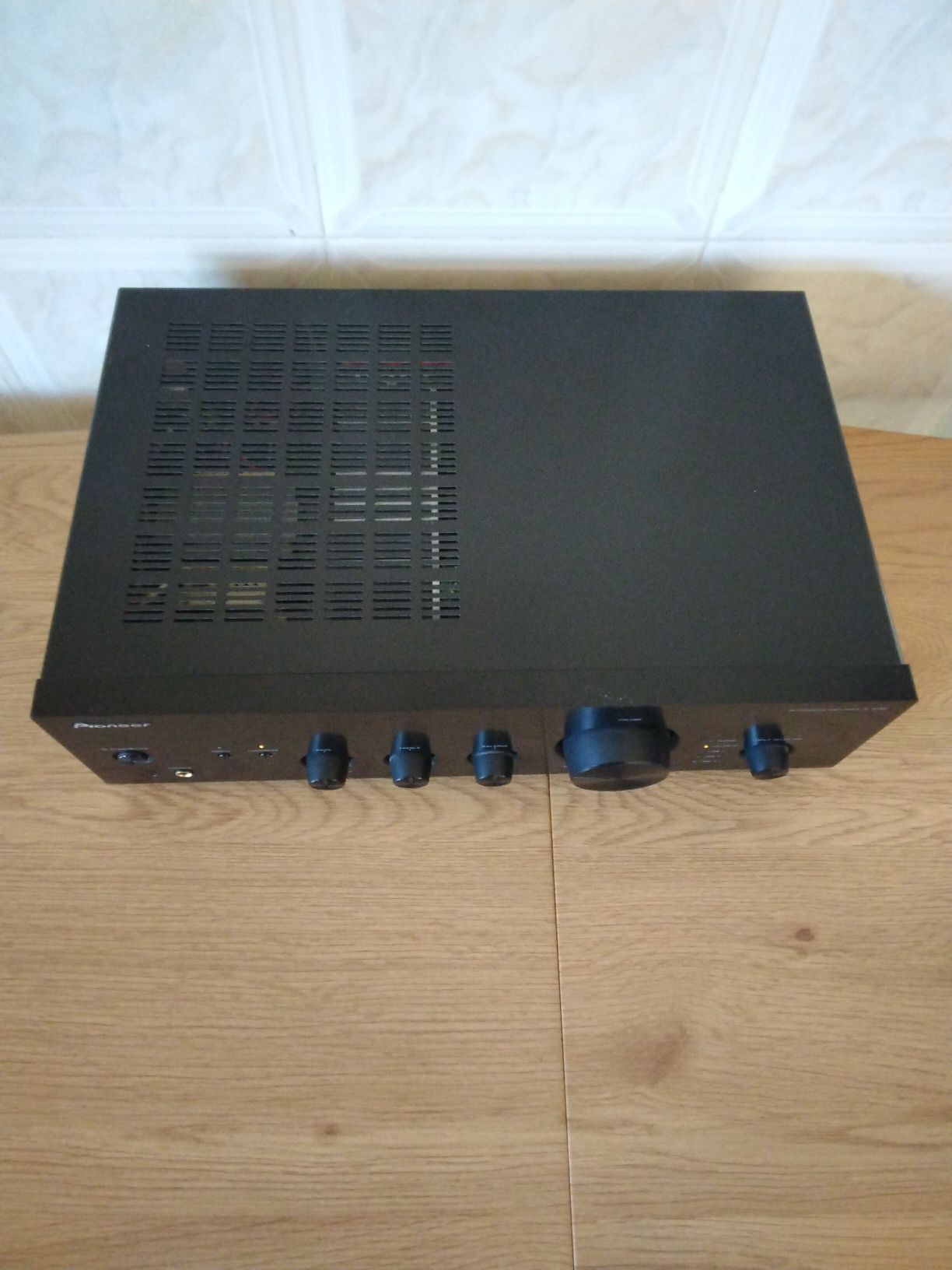 Amplificador integrado Pioneer A-10AE
